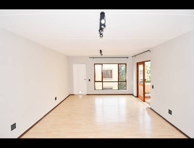 2 BEDROOM APARTMENT FOR SALE IN MAGALIESSIG